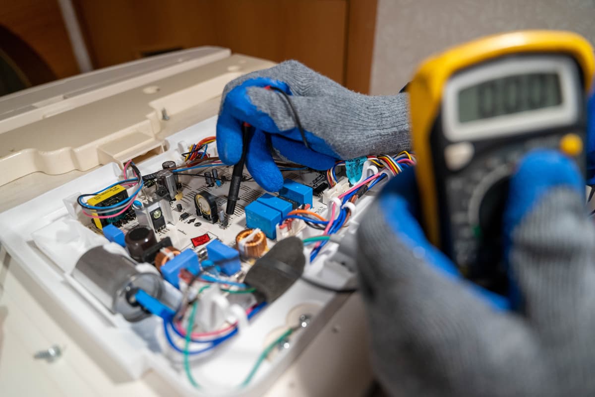 Instalaciones eléctricas y de telecomunicaciones en Santiago de Compostela